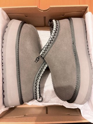 UGG Tazz Pantuflas, Botas Grises Talla [37]