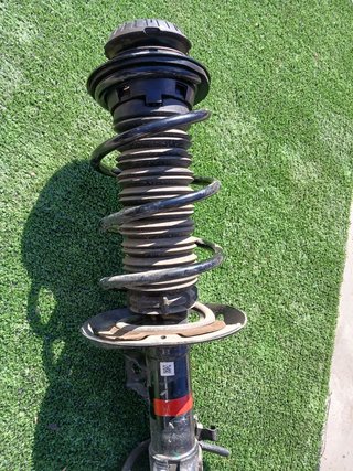 AMORTIGUADOR DELANTERO DERECHO Toyota Yaris (XP21)(2020->)