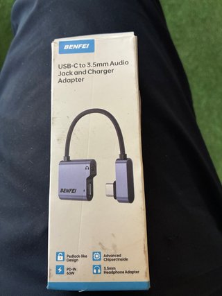 Adaptador BENFEI USB-C a Jack 3.5mm y Carga