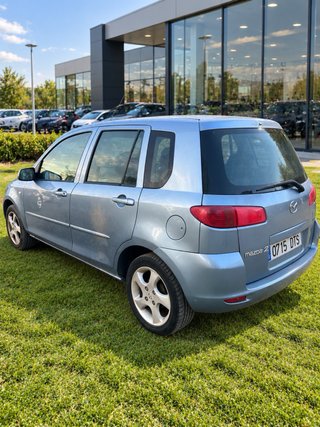 Mazda 2 2005
