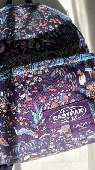 Mochila Eastpak x Liberty London