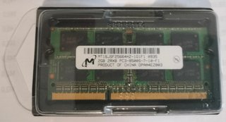 2 Memorias RAM SO-DIMM DDR3 - 2GB - 1066MT/s.