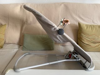 Hamaca Babybjörn con juguete y funda