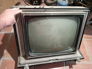 Televisión Antigua Philco con Radio