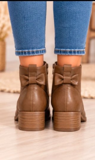 Botines marrones con lazo talla 38