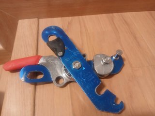 Petzl Stop para descenso