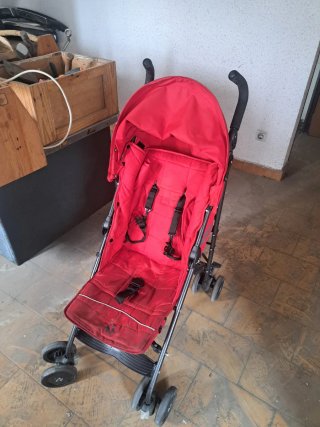 Silla de paseo roja