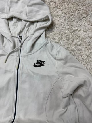 Talla M Sudadera Nike Blanca con Cremallera