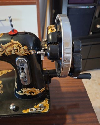 Máquina de coser antigua Sigma Modelo A (Años 40)