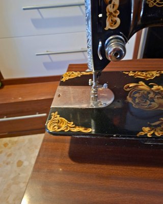 Máquina de coser antigua Sigma Modelo A (Años 40)