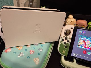 Nintendo Switch OLED.