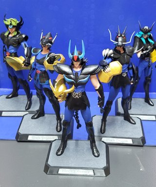 Caballeros negros de bronce Saint Seiya