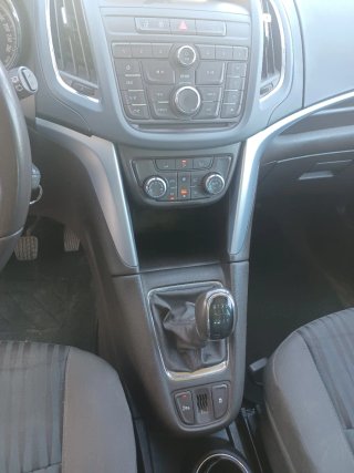 Opel Zafira Tourer 2015