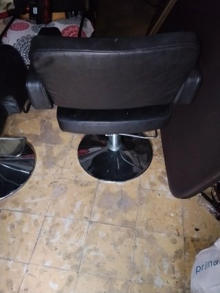 2 Sillones de Peluquería Negros
