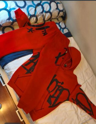 Sudadera y pantalón rojo New Yorker talla S