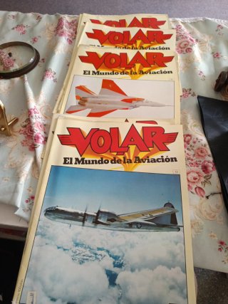 Lote de 40 Revistas Volar: El Mundo de la Aviación