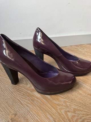 Zapatos de tacón Kate Kuba London morados