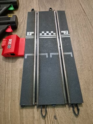 Scalextric Mandos y Pistas Grises conexión Jack.