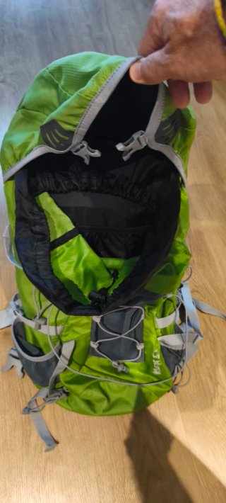 Mochila Trangoworld 35L Verde y Gris