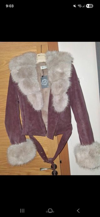 Cazadora granate con pelo