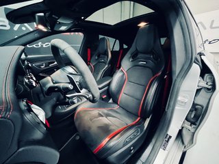 Mercedes-Benz Clase CLA 45 AMG 381CV 2016