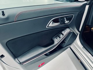 Mercedes-Benz Clase CLA 45 AMG 381CV 2016