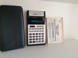 Calculadora Científica Casio FX-105