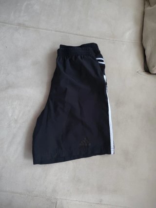 Pantalón corto Adidas negro