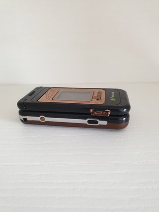 Nokia 7390 Movistar Negro y Dorado