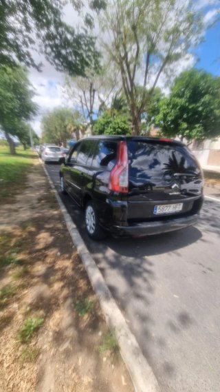 Citroen Grand C4 Picasso 2011