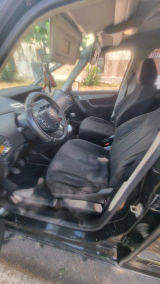 Citroen Grand C4 Picasso 2011