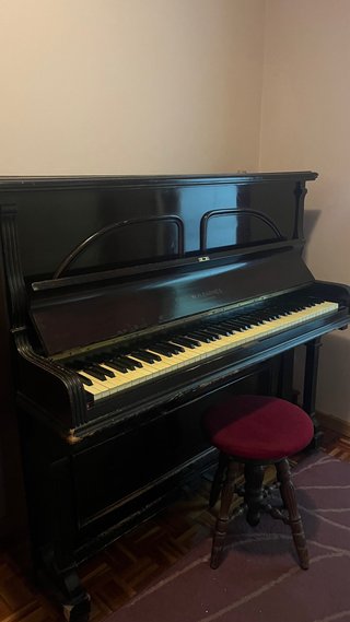 Piano pared WH Barnes London