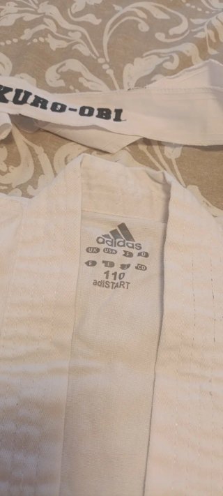 Traje de Kárate Adidas Blanco infantil. 110cm.