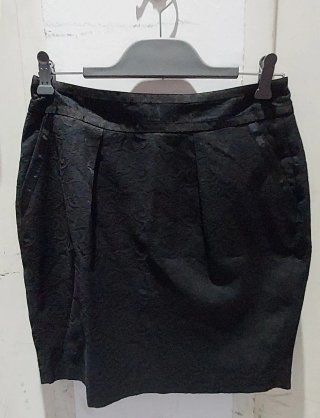 Falda Negra Estampada Amichi Talla M