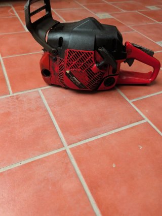 Motosierra Jonsered 2141 para piezas
