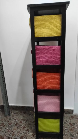 Mueble Organizador de Madera y Mimbre