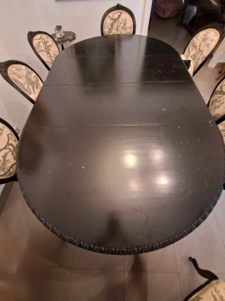 Mesa de Comedor Ovalada con 8 Sillas