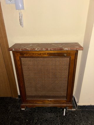 Estante cubre radiador con balda
