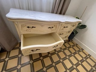 Cómoda Luis XV de Mariano García - Mármol Carrara