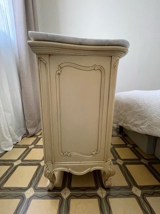 Cómoda Luis XV de Mariano García - Mármol Carrara