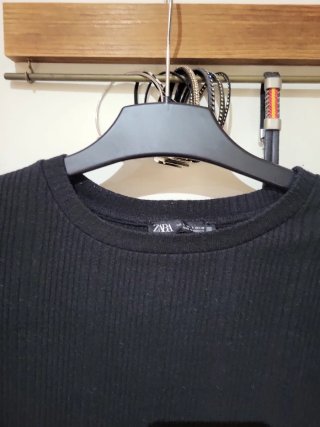 Jersey Zara Negro Volantes Hombros
