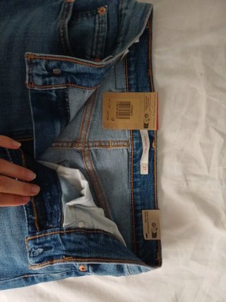 Pantalón Levi's Acampanado Talla 27