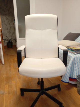 Silla de despacho blanca