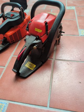 Lote 2 Motosierras China y Stihl 010AV