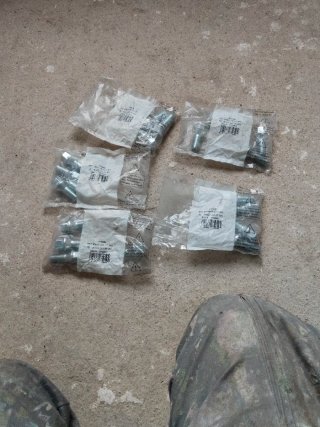 Tornillos de Rueda