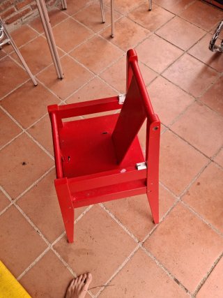 Trona Infantil Roja
