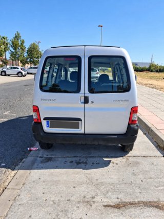 Peugeot Partner 2011