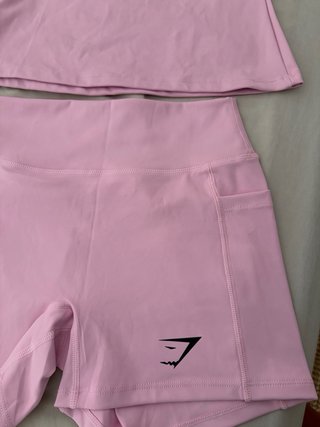 Conjunto deportivo Gymshark rosa