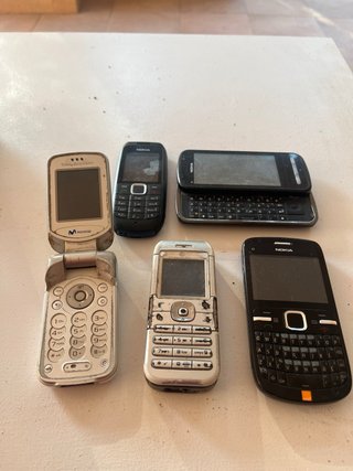 Lote de 5 Móviles Nokia y Sony Ericsson