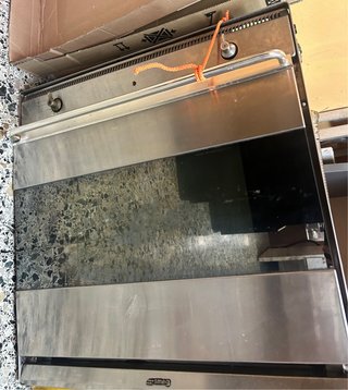 Horno de gas Smeg y tubo gas con valvula
